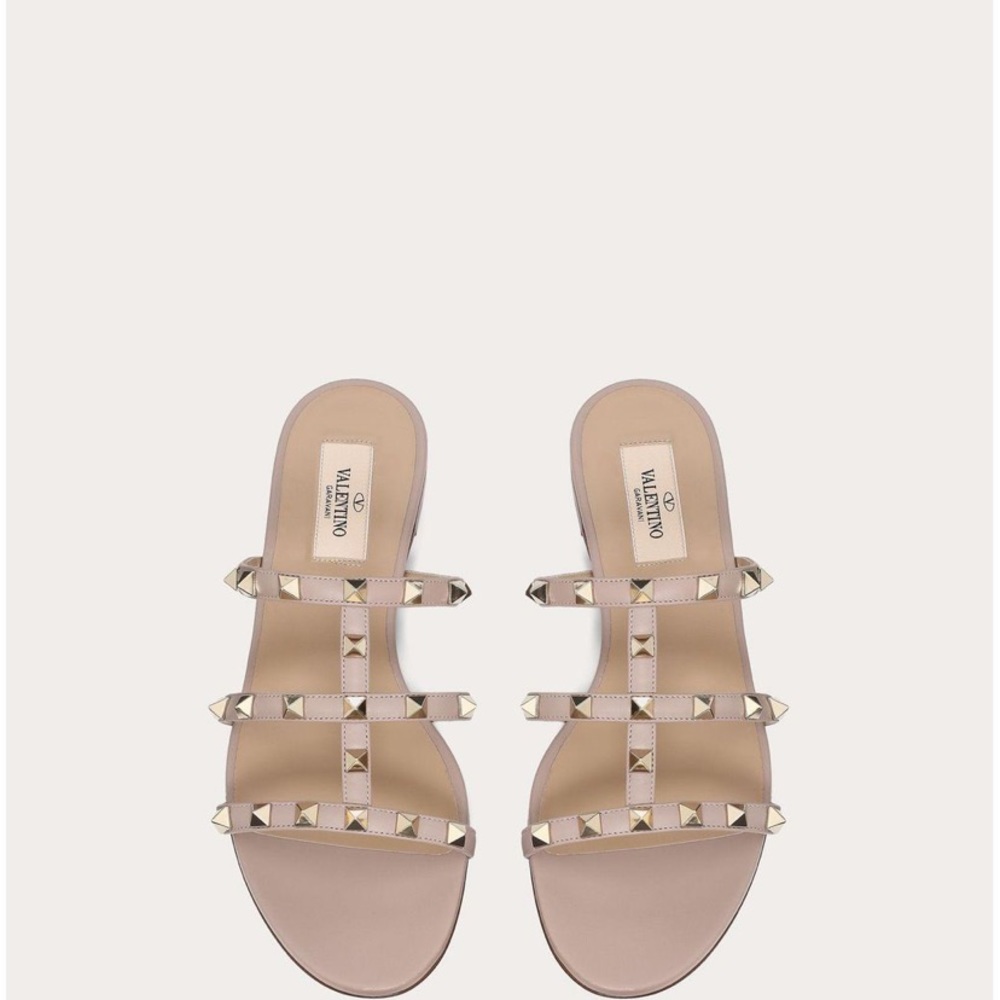 BRAND NEW VALENTINO STUD SANDALS SIZE 7